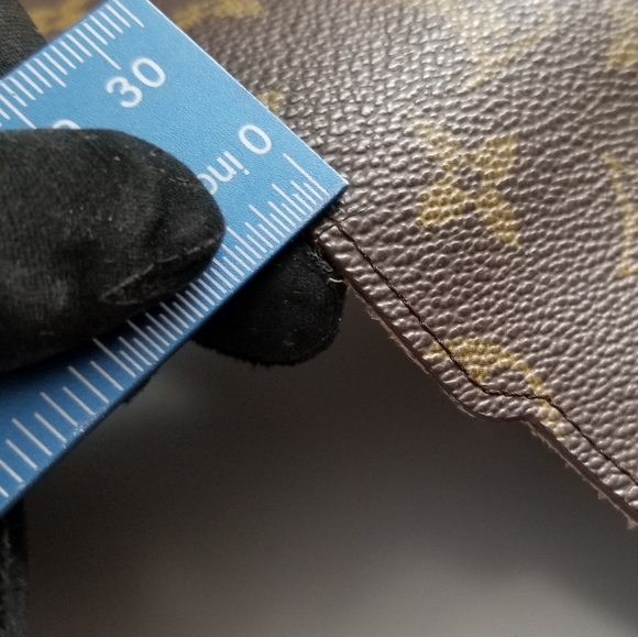 LOUIS VUITTON Classic Sunglasses Case Holder/France - Picture 10 of 16